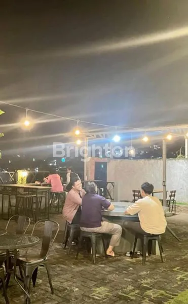 image TEMPAT USAHA BERUPA CAFE UNTUNG SUROPATI DIJUAL CEPAT (2)