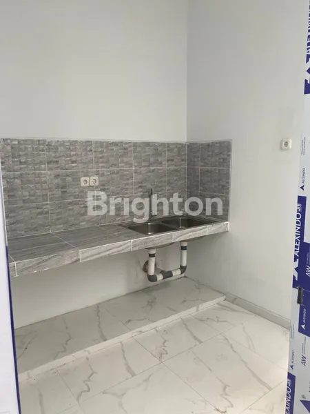 image DIJUAL RUMAH MODERN MINIMALIS BANGUNAN BARU GRESS, BANGUN SENDIRI, 2 LANTAI, BUKIT PALMA CITRALAND, LUAS, SIAP HUNI TINGGAL BAWA KOPER (7)