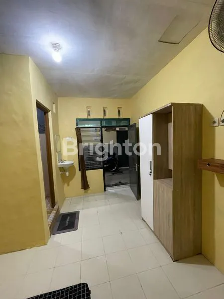 image RUMAH KOS AKTIF SEBELAH KAMPUS UNAIR C DEKAT KAMPUS MUHAMMADIYAH GALAXY MALL ITS WIDYA KARTIKA HANG TUAH WIDYA MANDALA MERR (2)