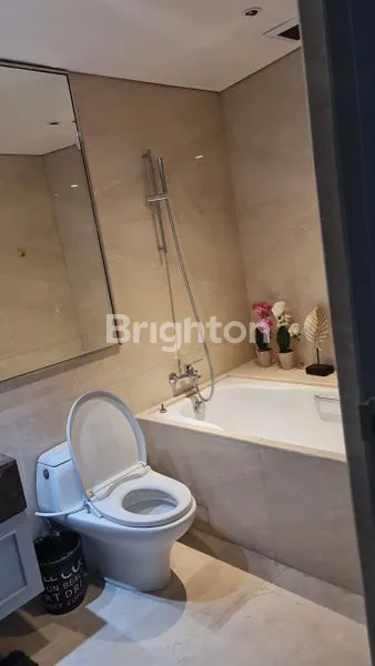 image APARTEMEN 3 BEDROOMS ONE ICON RESIDENCE PRIVATE LIFT  (8)