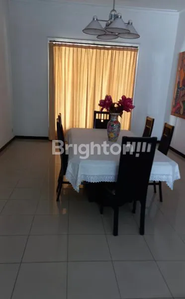 image RUMAH MEWAH 2 LANTAI TERAWAT, NOL JALAN RAYA SELANGKAH KE GALAXY MALL MERR KERTAJAYA INDAH PAKUWON CITY ITS UNAIR (3)