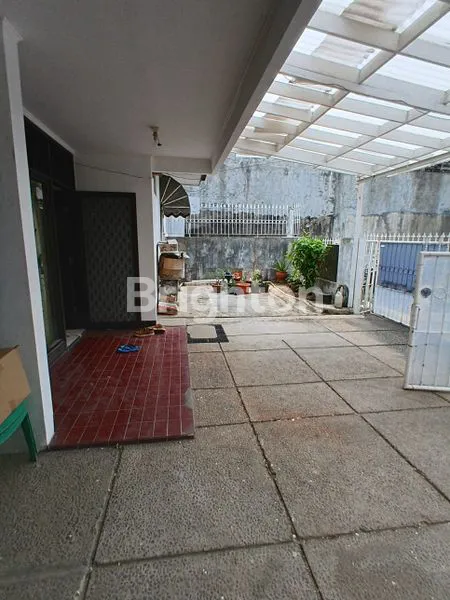 image RUMAH BESAR NAN CANTIK (3)