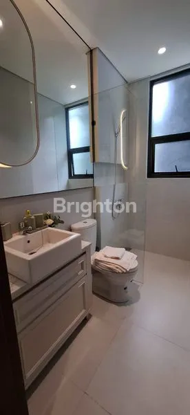 image RUMAH PRIMARY 3 LANTAI 4+1 KT 147M² DI BSD TANGERANG (8)