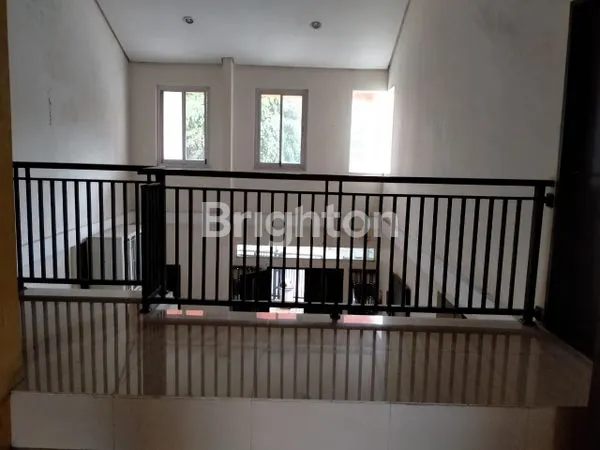image RUMAH TINGGAL DI VILLA SERPONG TANGERANG (3)