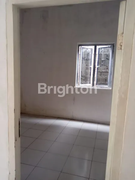 image RUMAH DIJUAL ~ AREA DEPAN BISA DIJADIKAN KIOS (2)