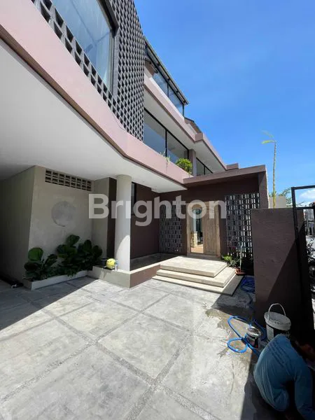 image LUXURY MODERN HOME WITH ROOFTOP & POOL IN TUKAD BADUNG (3)