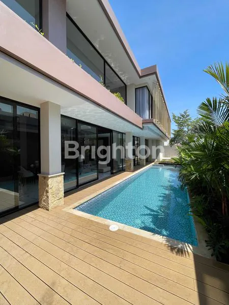 image LUXURY MODERN HOME WITH ROOFTOP & POOL IN TUKAD BADUNG (4)
