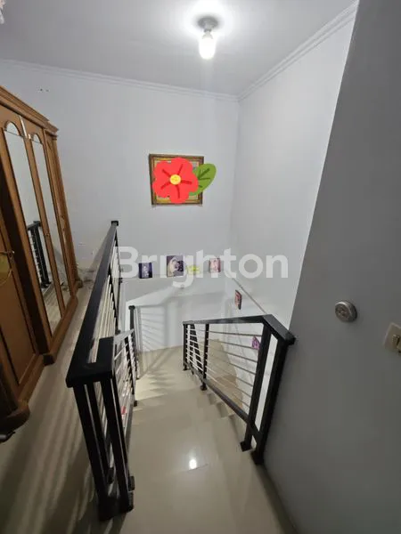 image DI JUAL RUMAH 2 LANTAI DI SENTUL (6)