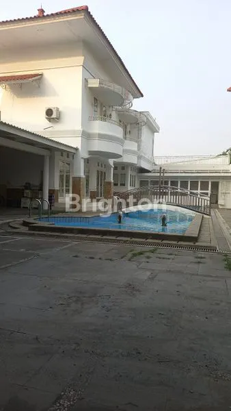 image HUNIAN JAGAKARSA ADA KOLAM RENANG (5)