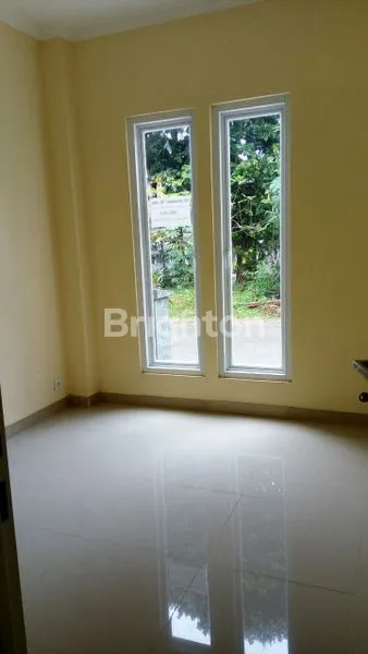 image RUMAH DIJUAL LIPPO KARAWACI (5)