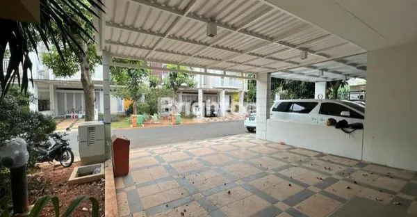 image DIJUAL RUMAH MODERN 2 LANTAI DIKAWASAN STRATEGIS DAN BISNIS DI SUMARECON BEKASI KOTA (3)