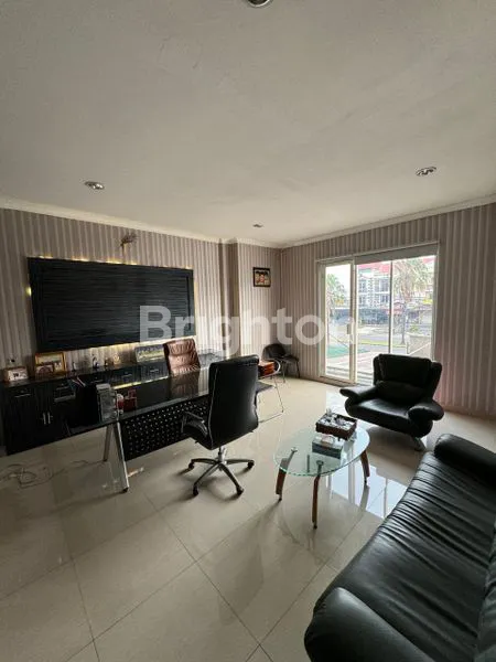 image RUKO 4 LANTAI DI BOULEVARD HIJAU, SHM, 250M² (8)