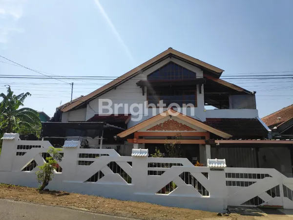 image RUMAH MEWAH 3 LANTAI FS MURAAAAH (1)