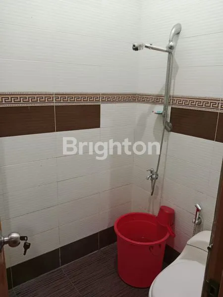 image RUMAH CANTIK 2 LANTAI VILA NUSA INDAH 5, SIAP HUNI, TIDAK BA.JIR LOKASI AMAN DAN NYAMAN (7)