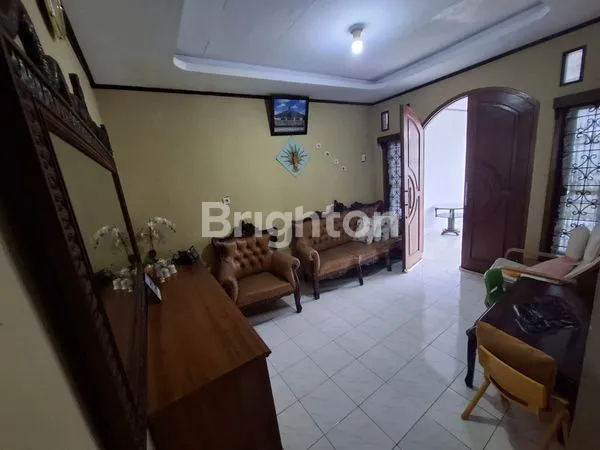 image RUMAH SIAP HUNI FULL FURNISHED DI INKOPAD, AKSES TOL CEPAT (4)