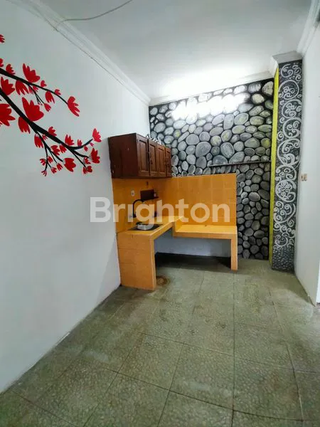 image CLUSTER EKSKULIF 2 LANTAI SEMI FURNISHED GENTAN RAYA (4)