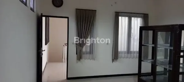 image RUNGKUT ASRI UTARA MODERN SIAP HUNI  (3)