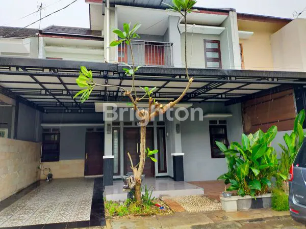 image CLUSTER EKSKULIF 2 LANTAI SEMI FURNISHED GENTAN RAYA (1)