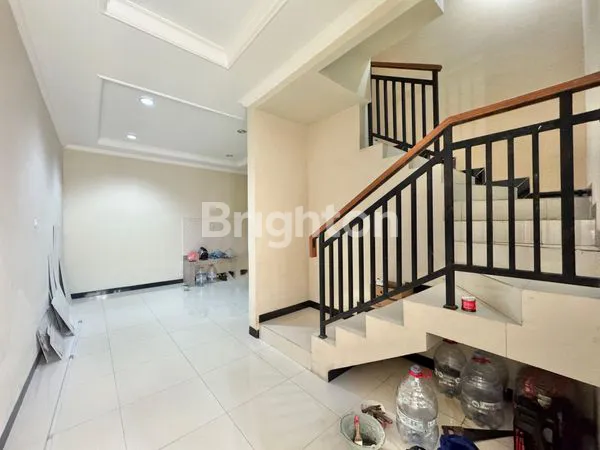 image RUMAH BARU 3 LANTAI TANJUNG DUREN JAKARTA BARAT (3)