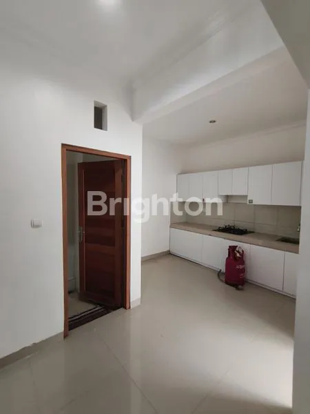 image RUMAH 2 LANTAI SIAP HUNI 4 KT DI RENON, LT 130M² (8)