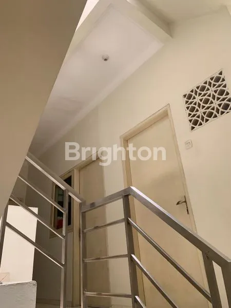 image RUMAH 3 LANTAI DI TANJUNG DUREN, JAKARTA BARAT (6)