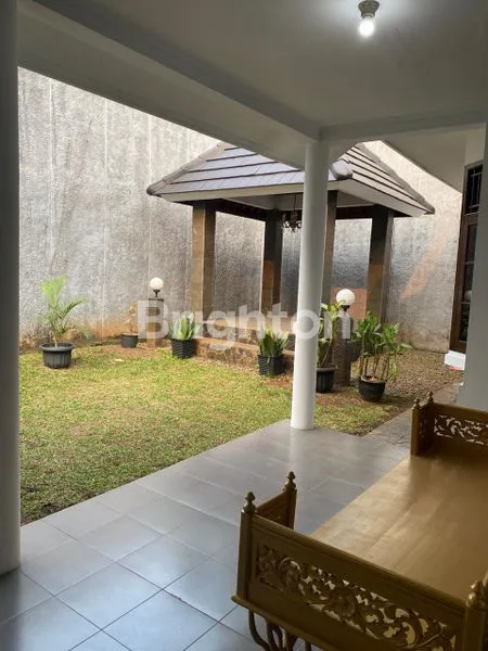 image RUMAH MEWAH, SEMI-FURNISH & GARASI 2 MOBIL (3)