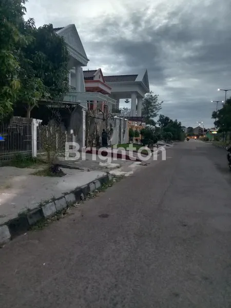 image TANAH KAVLING PERUMAHAN BUANA GARDENIA PINANG TANGERANG LUAS: 300M² LETAK BOULEVARD SANGAT BAGUS DAN STRATEGIS DEKAT PINTU TOL CILEDUG DAN JOGLO (2)