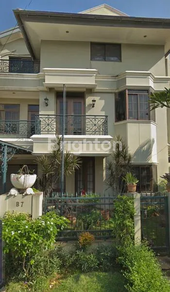 image RUMAH MEWAH 3 LANTAI DI TANJUNG BARAT INDAH  JAGAKARSA – JAKARTA SELATAN (1)