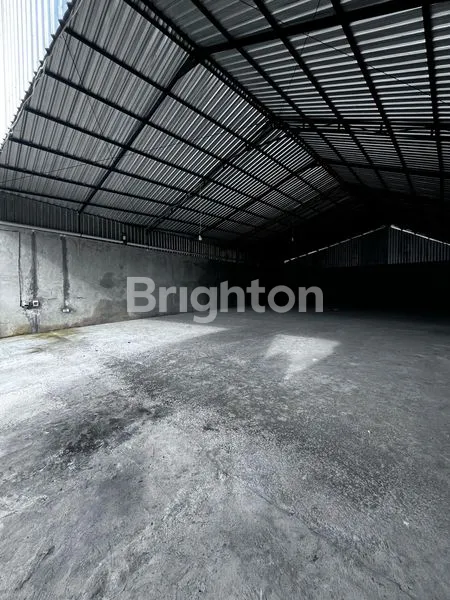 image GUDANG BARU 400M², AKSES TRONTON, TANPA KANTOR (2)