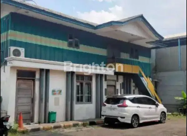 image GUDANG STRATEGIS DI JL. RAYA KALIANGET, SURABAYA (3)