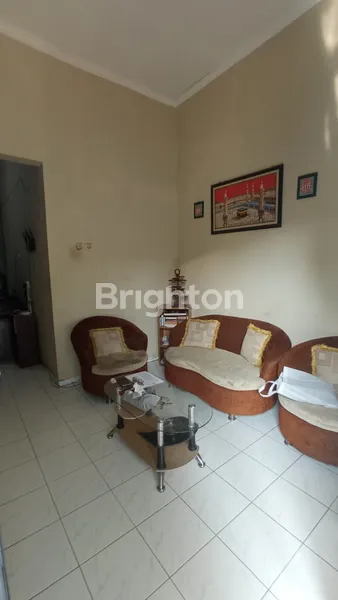 image DIJUAL RUMAH USAHA DENGAN RUANG KANTOR DI DEPAN LINGKUNGAN ISLAMI (3)