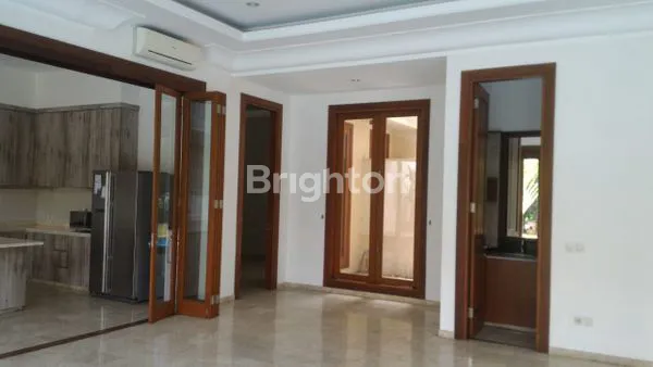 image RUMAH CANTIK SIAP HUNI KEMANG, JAKARTA SELATAN (2)