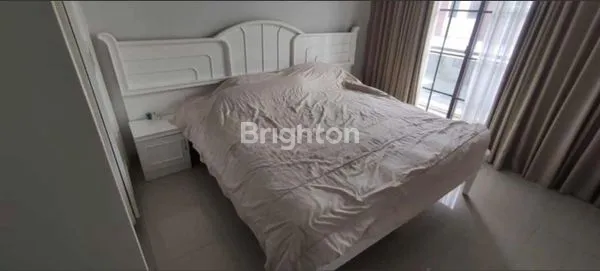 image RUMAH 2 LANTAI SEMI FURNISHED GREEN LAKE CITY TANGERANG (4)