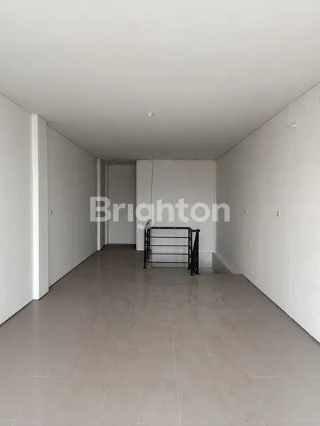 image RUKO RAYA MERR DISEWAKAN HADAP JALAN (8)