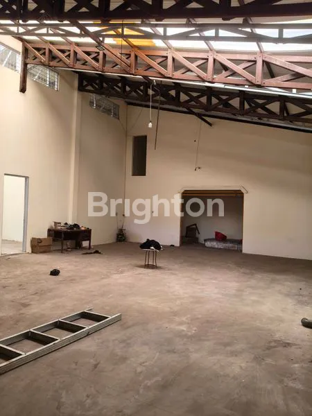 image DISEWAKAN GUDANG PLONG 1 LANTAI, LUAS 336MTR ,HADAP JALAN UTAMA, CENGKARENG, JAKARTA BARAT (2)