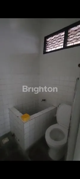 image RUMAH SEWA PUSAT KOTA PARIS 2 DIKELILINGI FASILITAS UMUM (6)