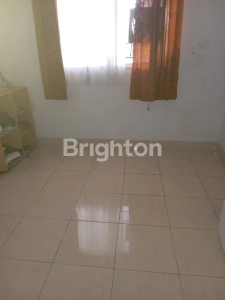 image RUMAH SIAP HUNI DI PERUMAHAN GRAHA TIRTA, WARU SIDOARJO (4)