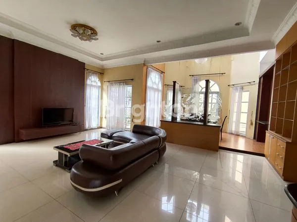 image HUNIAN SEMI-FULL FURNISHED CLUSTER PREMIUM PEKANBARU (2)