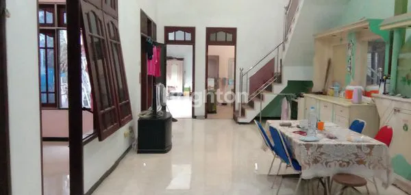 image RUMAH TERAWAT SIAP HUNI DI KUPANG BARU SURABAYA BARAT (4)