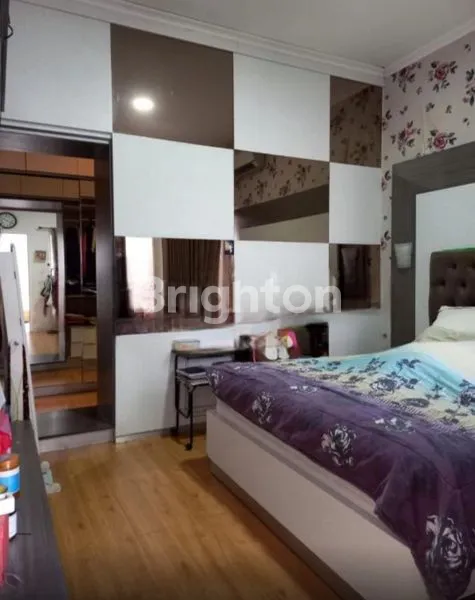image RUMAH NUANSA KLASIK MODERN DI PONDOK CIBUBUR - DEPOK (3)