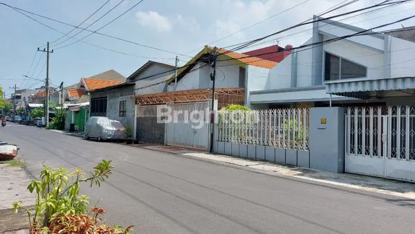 image RUMAH  1 LANTAI DI JALAN DONOREJO WETAN SURABAYA DEKAT TAMBAK ADI  KENJERAN NGAGLIK (3)