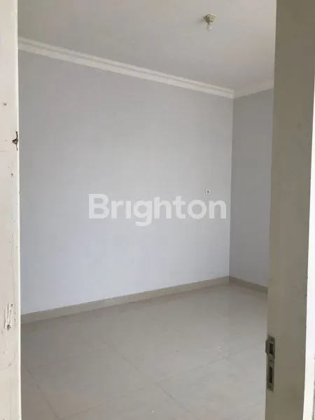 image RUMAH 2 LANTAI SIAP HUNI LONG BEACH PAKUWON CITY (2)