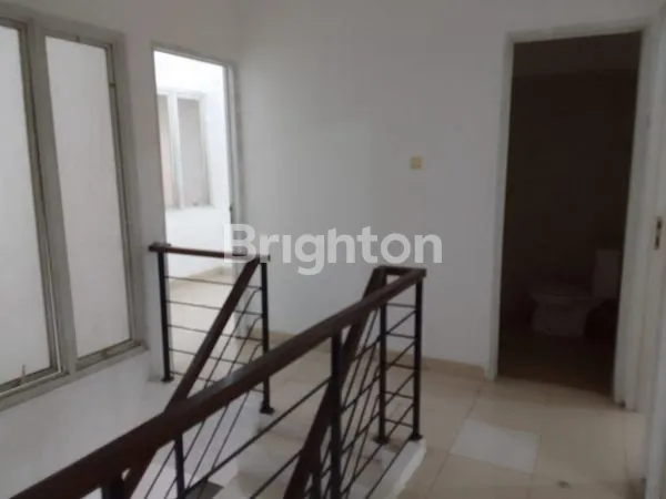 image RUMAH 2 LANTAI SIAP HUNI DI CIBUBUR, AKSES TOL ±8 MENIT (6)