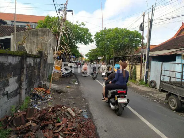 image RUMAH MEWAH 5 KT DI DENPASAR, LT 400M² (3)