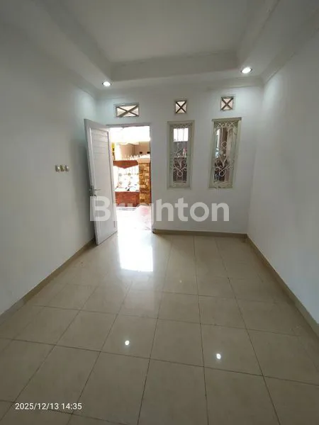 image MURAH RUMAH BAGUS 2 LANTAI DALAM KOMPLEK PERUMAHAN DAERAH PORIS TANGERANG (2)