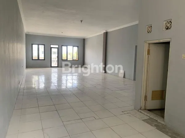 image DI SEWAKAN RUKO LANTAI 3 COCOK UNTUK BERBAGAI MACAM USAHA LOKASI DI PINGGIR JALAN BY PAS NGURAH RAI -DENPASAR BALI (4)