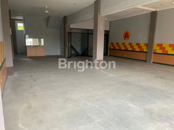 image DI SEWAKAN RUKO LANTAI 3 COCOK UNTUK BERBAGAI MACAM USAHA LOKASI DI PINGGIR JALAN BY PAS NGURAH RAI -DENPASAR BALI (6)