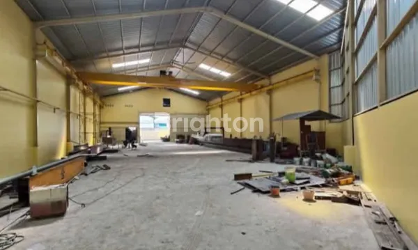 image DI JUAL GUDANG SIAP PAKAI PASAR KEMIS (2)