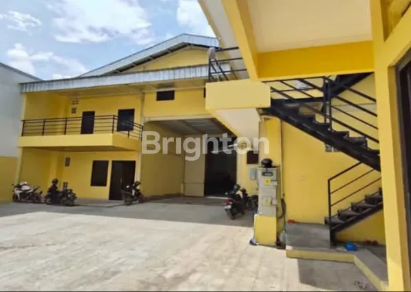 image DI JUAL GUDANG SIAP PAKAI PASAR KEMIS (1)