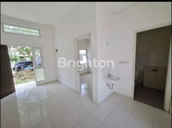 image RUMAH DI SUVARNA SUTERA – CLUSTER FEDORA, DEKAT TOL CIKUPA (3)